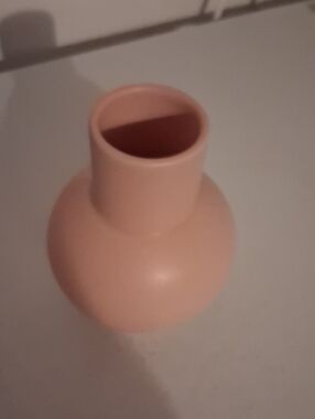 Moma Soft Pink Rounded Ceramic Vase